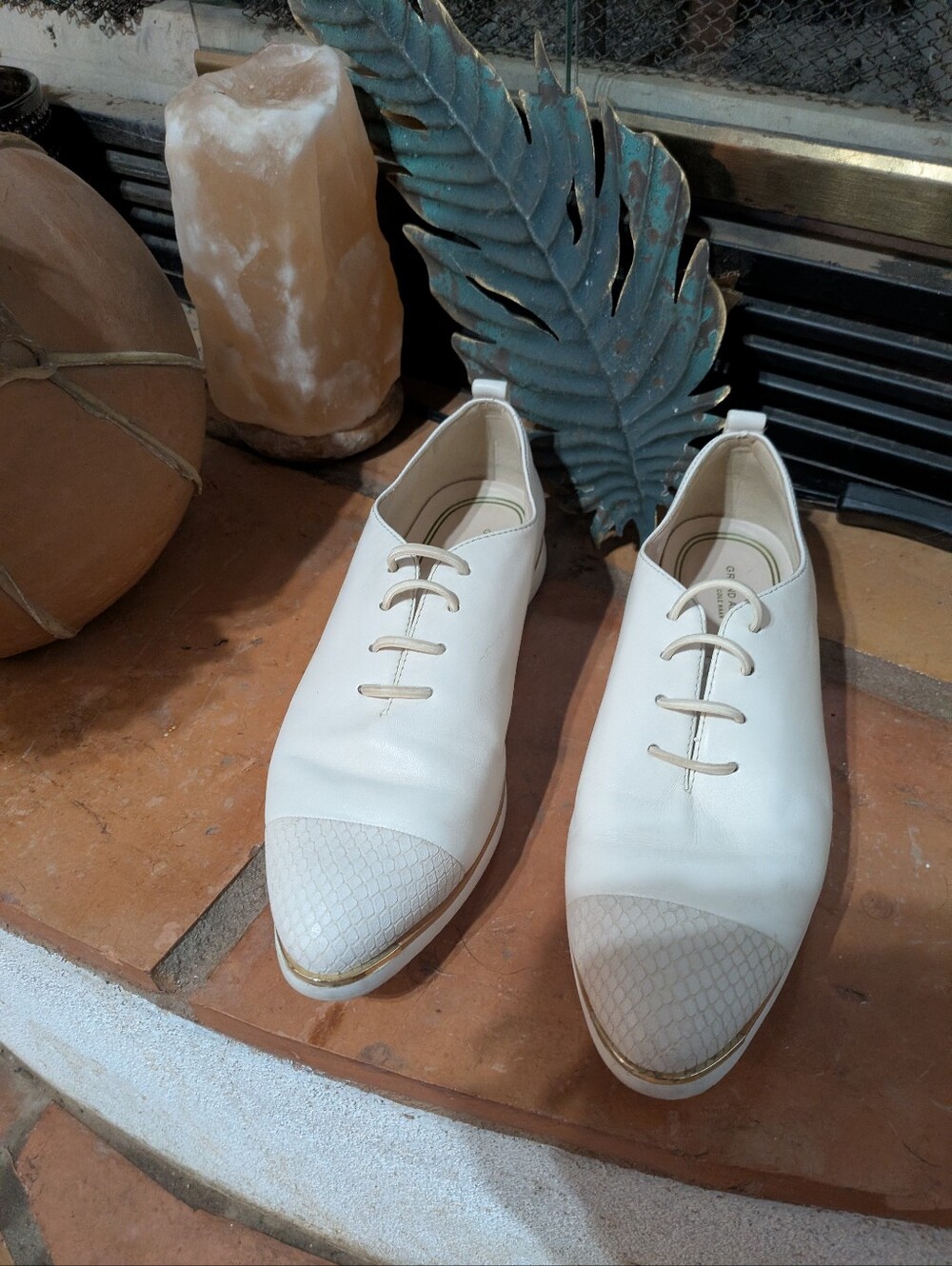 Cole Haan Cream Leather Lace-Up Oxfords with Python Textured Toe Size 8.5 M